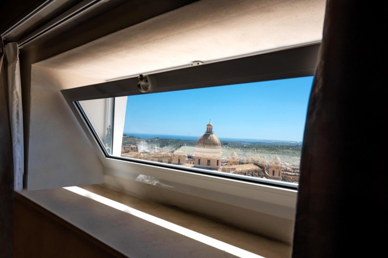 Aria Rooms And Terrace Noto Exterior photo